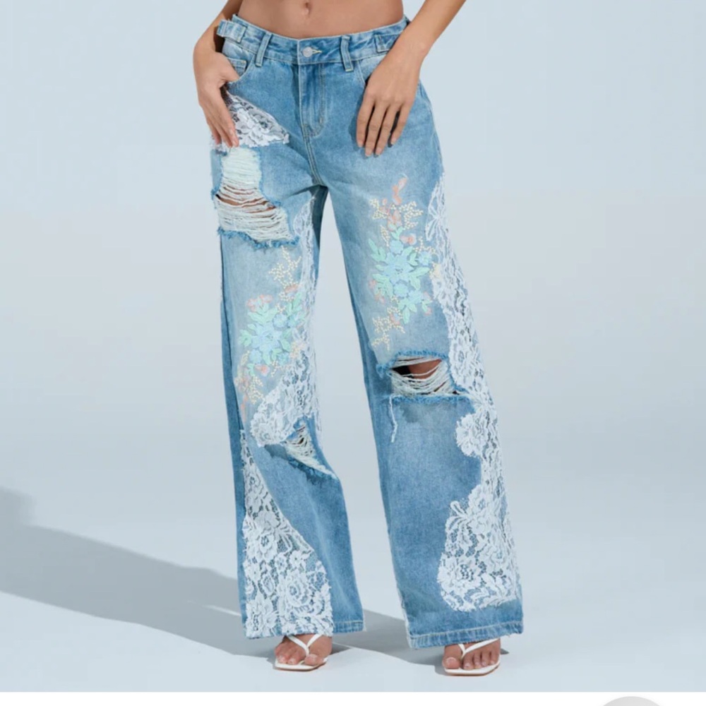 AKIRA Light Blue Boyfriend Jeans with Lace & Pastel Embroidery